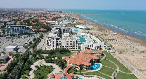 an aerial view of a resort and the beach at Sea Breeze Baku in Baku