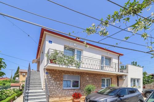 Apartment with terrace and parking