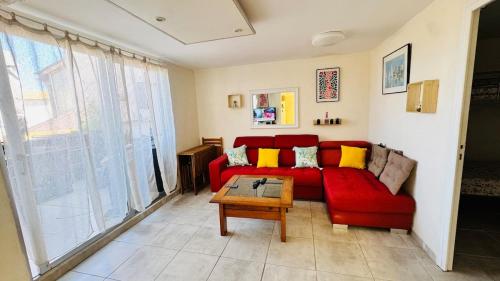 Grand appartement avec terrasse à 50m de la plage