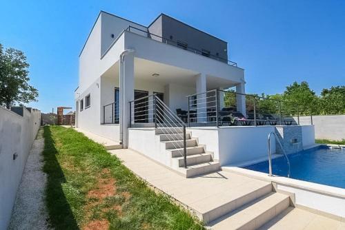 Villa Tara
