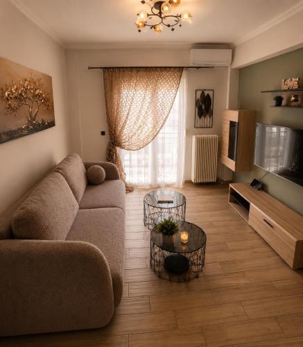 Apartment in Haidari with a view of the city