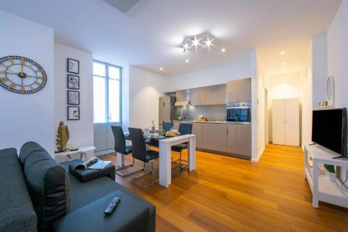 Little Lugano Studio with Balcony Views - Happy Rentals