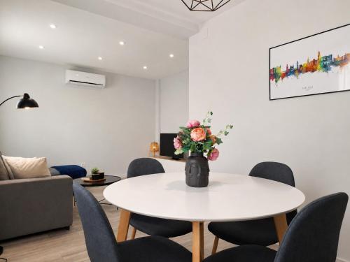 Victoria Flat F&M Modern and Comfortable Near City Center