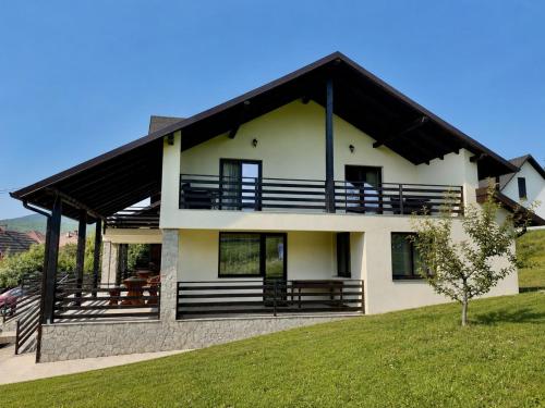 Gallery image of Pensiunea Casa Bucovineana in Cacica