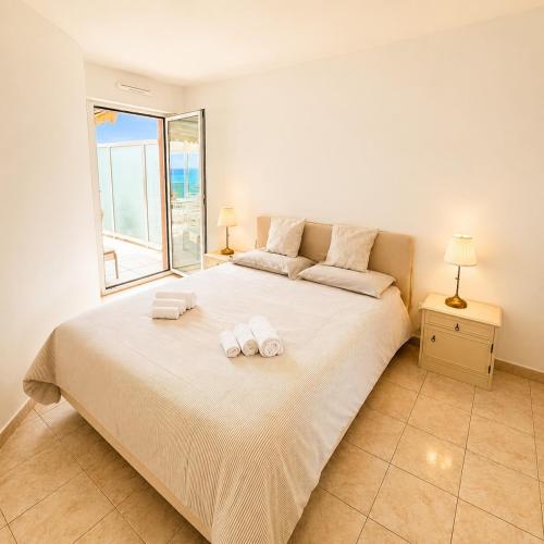Elegante Bilocale con terrazza sul mare Mentone