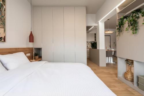 Glamorous 4th FL Apt in Kolonaki 6 min to Syntagma