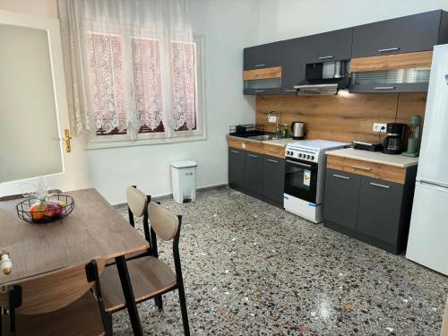City House Close to City Center and Beach