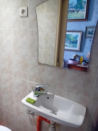 Private room full furnished in cannes