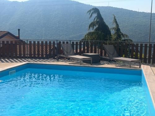 Montira-Lago&Monti