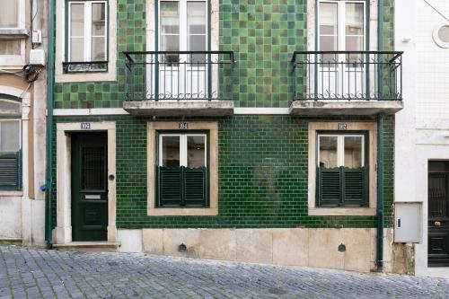 Charming Quiet Apartment in Bairro Alto