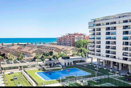 Ocean view, next to the beach with pool Only Families