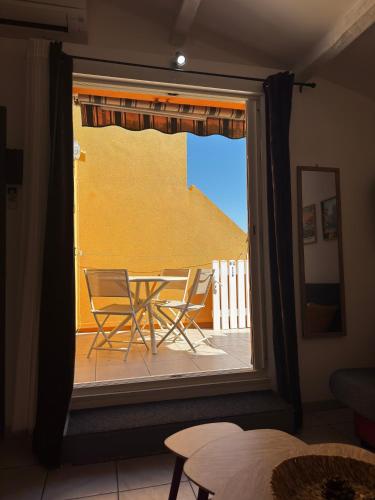 Un Zeste de Soleil - Terrasse - Parking - Clim - Plage de la Roquille - Cap d'agde - Histoire de Clés