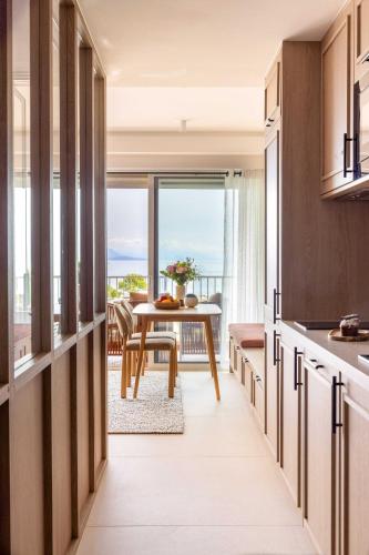 1BDR 4P flat with stunning sea views