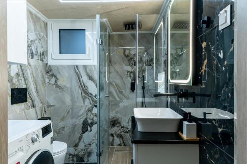 Sav's Luxury Suite-Korydallos