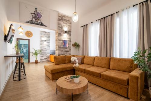 Central Monastiraki 2BR Urban Boho