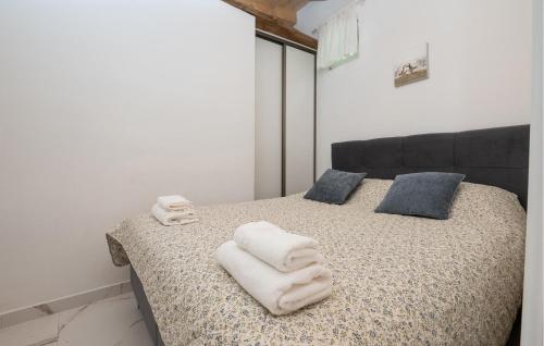 Gorgeous Home In Dramalj With Wifi