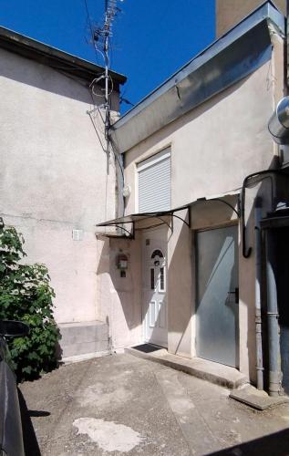 DIJON Super appartement F1 bis climatisé mezzanine