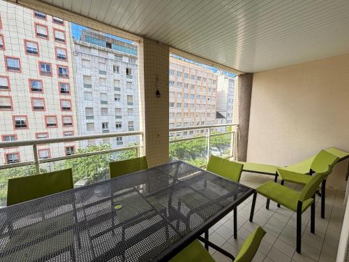 Appartement moderne avec terrasse à 100m de la plage des Sables-d'Olonne - FR-1-197-405