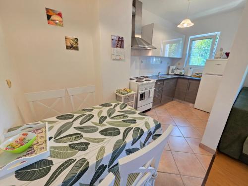 SANDRA 4 Apartment with terrace near the sea and beach