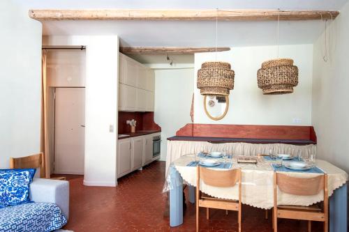 2-bedroom apartment in the heart of Marseille