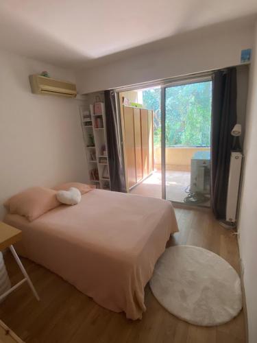 Grand 3p pieces au calme dans residence avec piscine, restaurant, tennis, climatisation