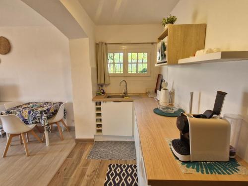 Studio climatisé avec terrasse et piscine à Sainte-Maxime
