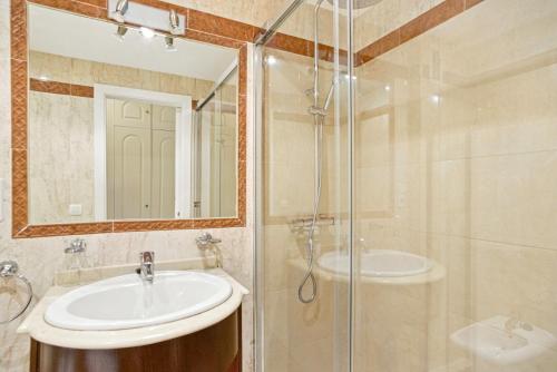 Prime location in Elviria - Walk to everything!