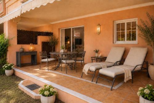 Prime location in Elviria - Walk to everything!