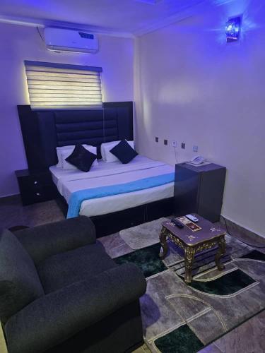 Gallery image of GRAND PARK HOTEL AND SUITEs in Egbe
