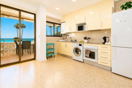 Isola Beachside Apartment