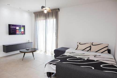 Aura Apartment near the Beach & City Center