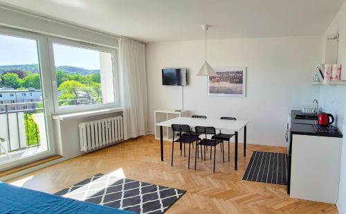 Szóste Piętro Sixth Floor Sopot Sea View Studio and Bright Apartment
