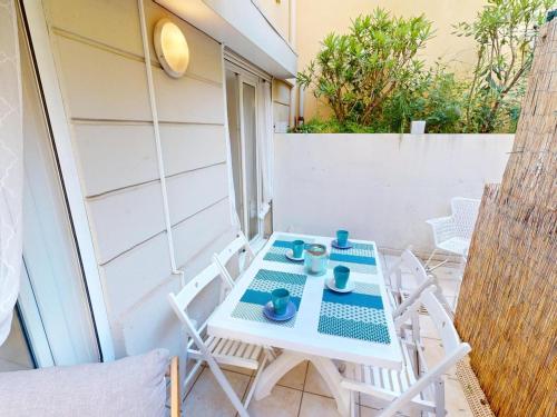 **2P Calme Climatisé, Terrasse, Centre Menton, Proche Plages et Commerces**