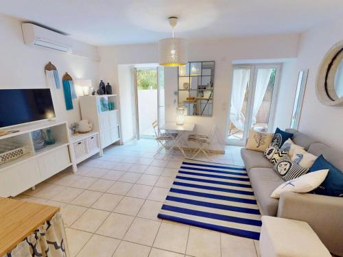 **2P Calme Climatisé, Terrasse, Centre Menton, Proche Plages et Commerces**