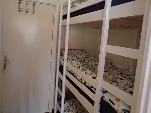 Studio cabine, parking privé - 4 pers. - FR-1-328-288