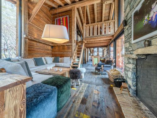 Chalet de luxe avec piscine et hammam à Val-d'Isère, 10 personnes à proximité du centre-ville