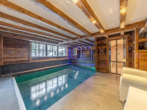 Chalet de luxe avec piscine et hammam à Val-d'Isère, 10 personnes à proximité du centre-ville