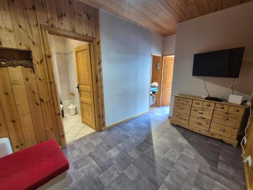 Grand appartement rénové 14 pers, sauna, animaux acceptés