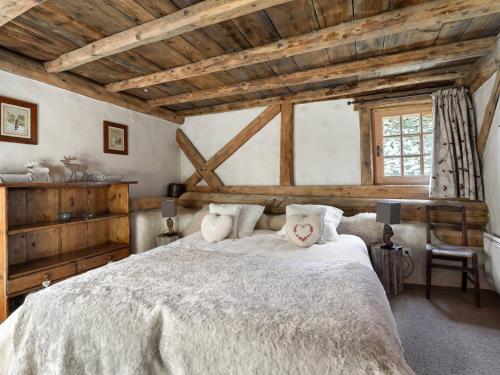 Chalet authentique avec jacuzzi, sauna et parking pour 12 personnes