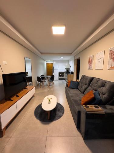Apartamento completo 02 quartos no centro de Foz de Iguaçu
