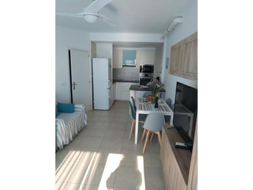 Apartment with sea views in Benalbeach