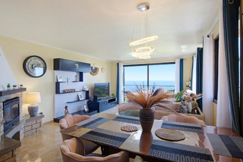 Bella Vista Home