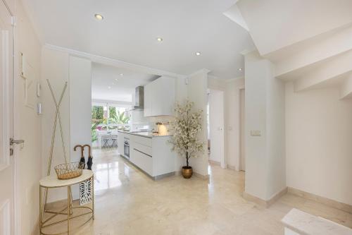 PENTHOUSE SEA VIEWS IN MARBELLA GOLDEN MILE, Puente Romano Area photo 15