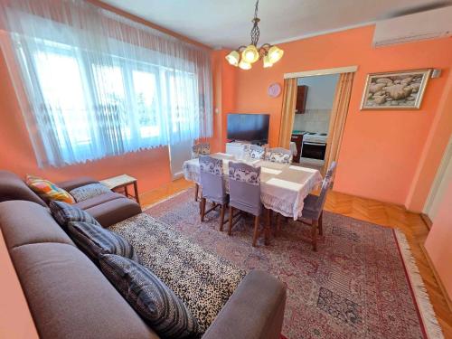 Apartment in Crikvenica 5484