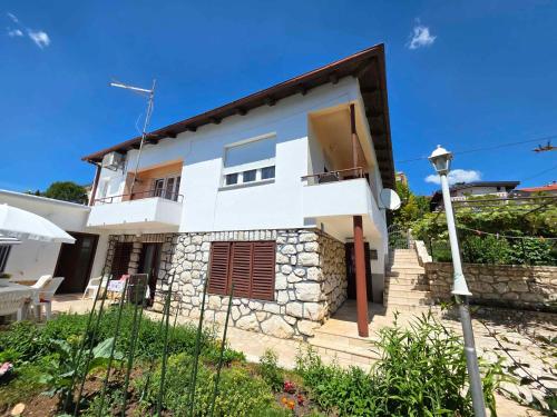 Apartment in Crikvenica 5484
