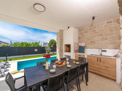 Detached Holiday Villa for 6
