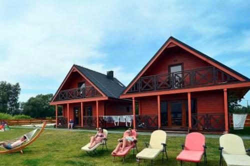 Air-conditioned holiday homes with swimming pool