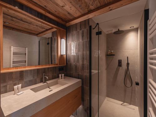 Appartement skis aux pieds, vue ensoleillée - 11 pers. - FR-1-613-146