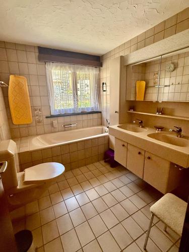 Charmante Ferienwohnung, Sonne & Bergblick
