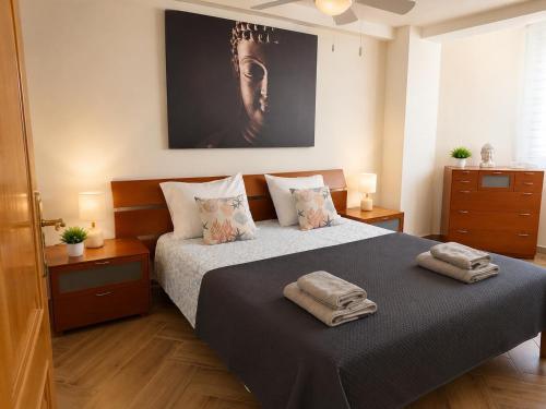 Beachfront Salou apartment with sea view